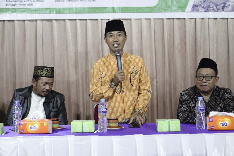Pesantren Lansia dibuka oleh Camat